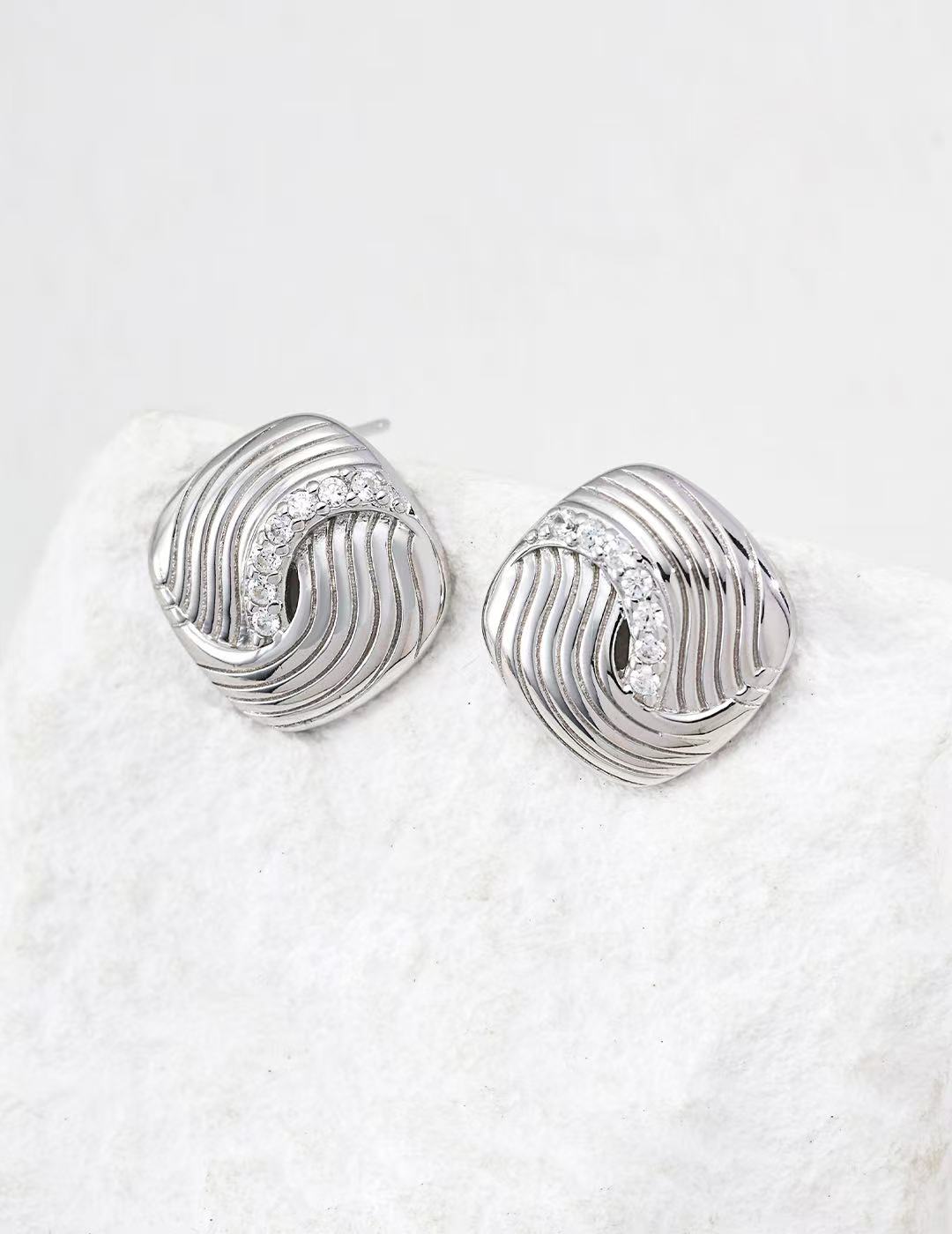 Rising Current Cubic Zirconia Earrings