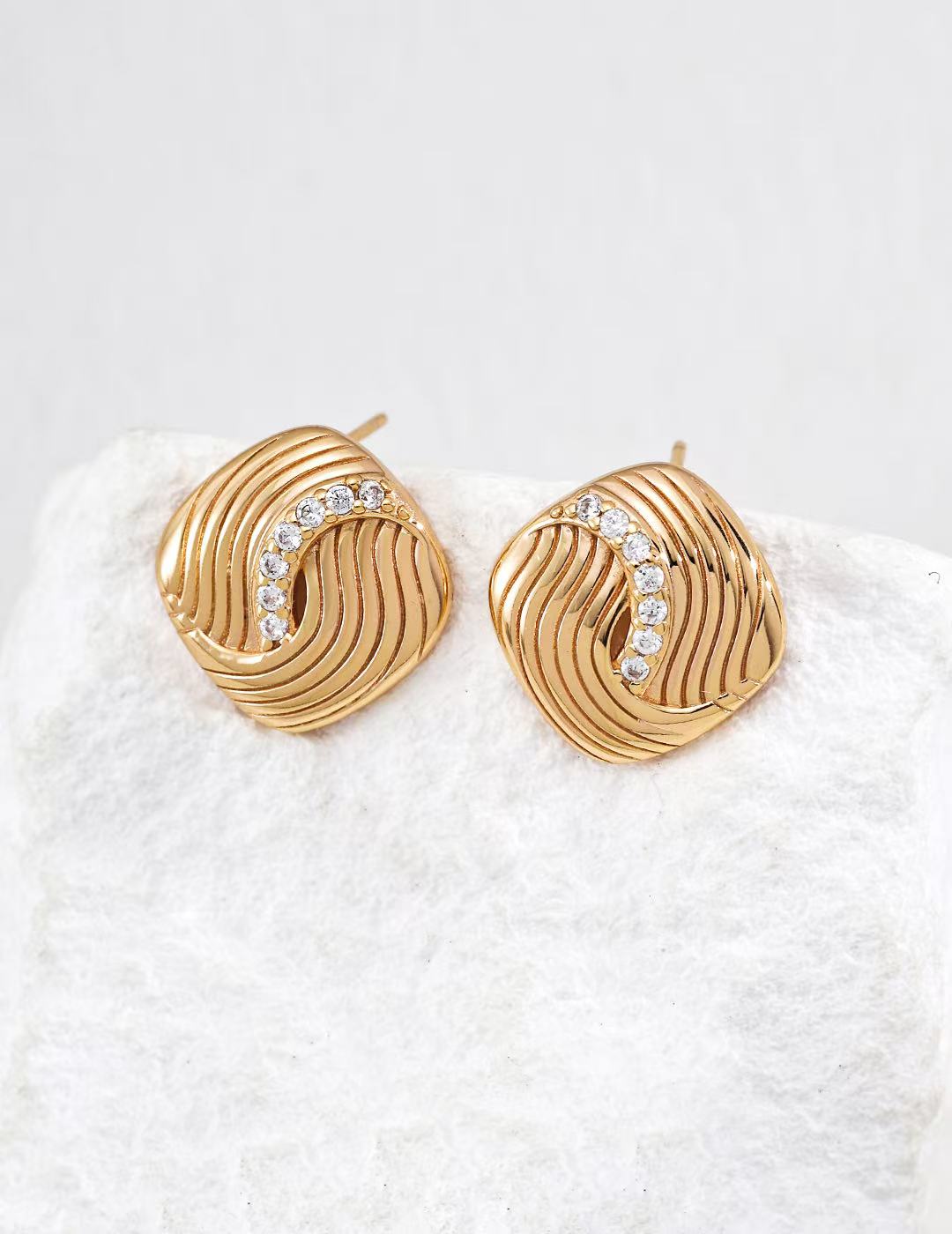 Rising Current Cubic Zirconia Earrings
