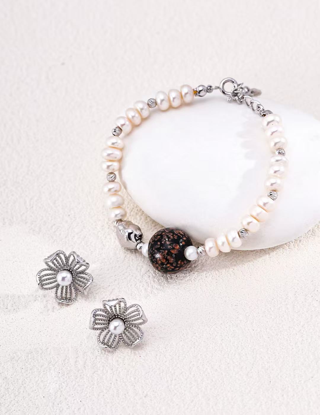 Posy Studs