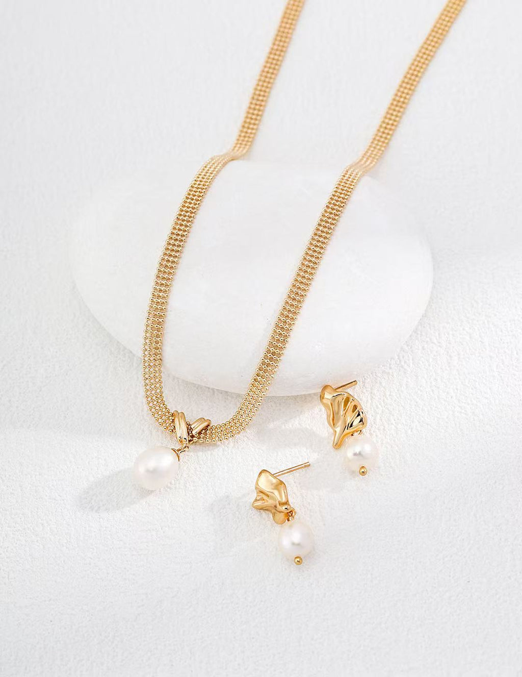 One Little Pearl Necklace
