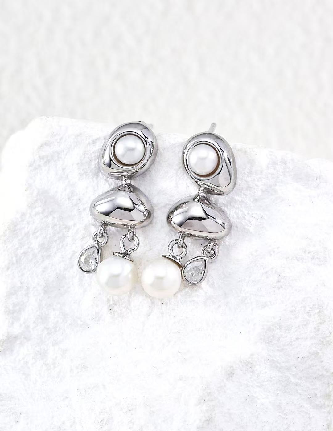 Golden Dew Earrings